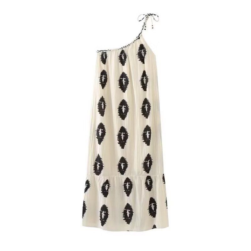 One side off shoulder dress (Category: Dresses) located in Marikina City. Submitted by decluttering__E (Listing ID 1373407188, Image 2). Description: .