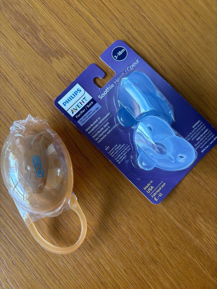 Pacifiers (Category: Soothers & Pacifiers) located in Singapore. Submitted by claire_55 (Listing ID 1373435165, Image 1). Description: See pictures.