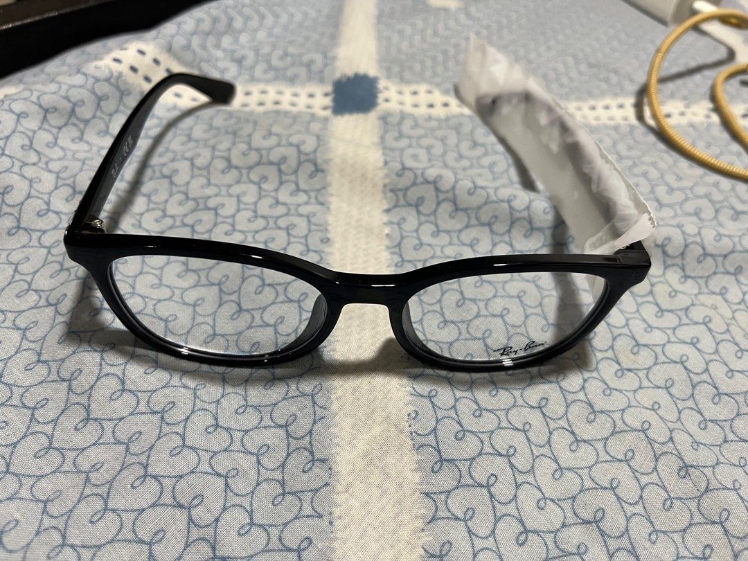 Rayban eyeglasses (Category: Sunglasses & Eyewear) located in Manila. Submitted by mcng13 (Listing ID 1373398460, Image 3). Description: Brand new rayban eyeglasses. Authentic. Replaceable lens. With box. Rfs-lens to big for me for progressive lens.