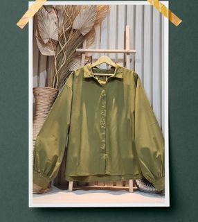 (Kategori: ) berada di . Dikirim oleh ourgoodpreloveds (ID iklan 1373428300, Gambar 1). Deskripsi: .
