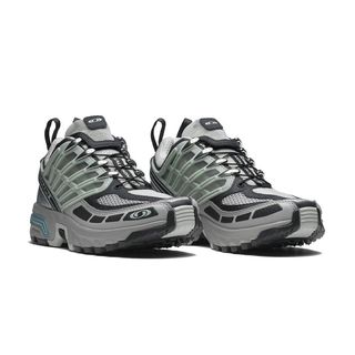 (Category: ) located in . Submitted by sneakerwaffles (Listing ID 1373407616, Image 1). Description: .