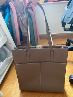 （分類：）位於 。 由 reginaleungggg 提交（商品編號 1373445370，圖片 1）。簡介： 。