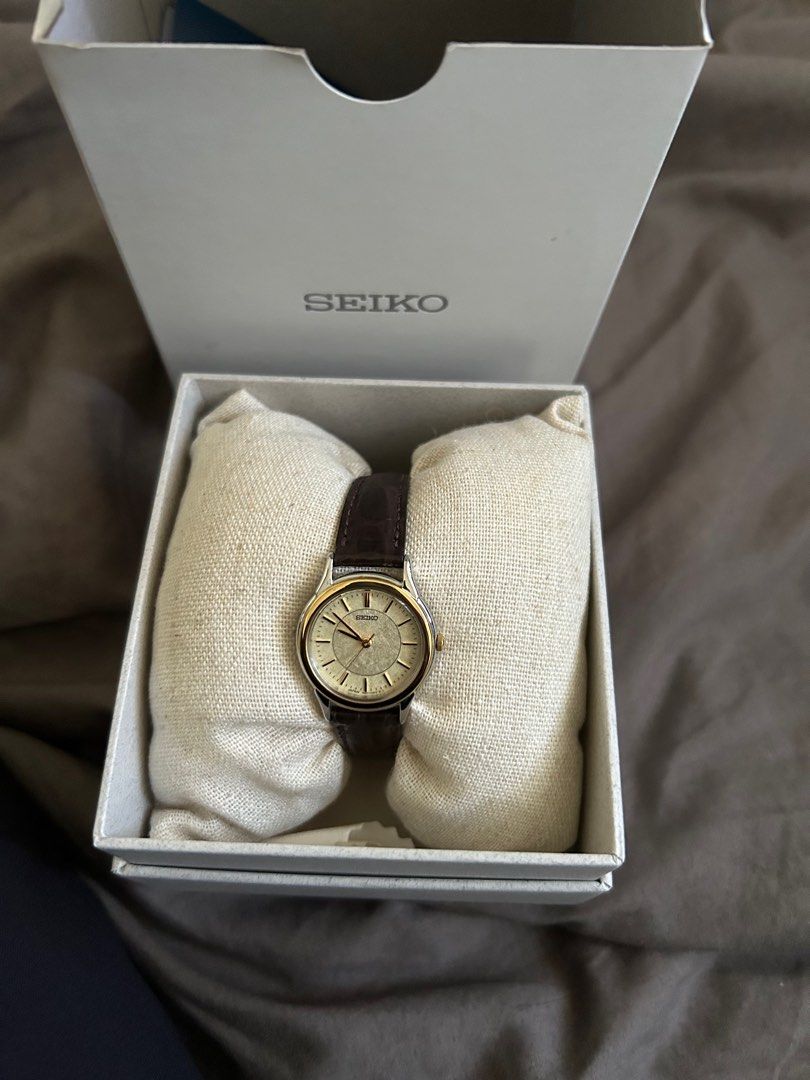 Seiko Quartz Ladies Watch (Category: Women's Watches) located in Singapore. Submitted by chala01_mk (Listing ID 1373330102, Image 3). Description: Bought this watch in September 2024 at Osaka. Used only once. Due to old age, I am unable to see the time clearly..