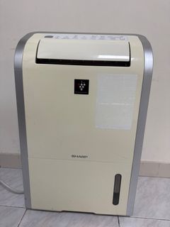 （分類：）位於 。 由 hay.33 提交（商品編號 1373502327，圖片 1）。簡介： 。