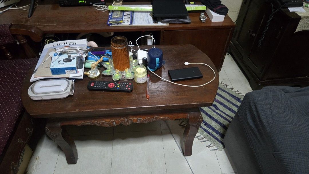 Small Center Table (mahogany) (Category: Tables & Sets) located in Manila. Submitted by preownedddd (Listing ID 1373401008, Image 2). Description: height 78 cm Lapad 46 cm length 100 cm.