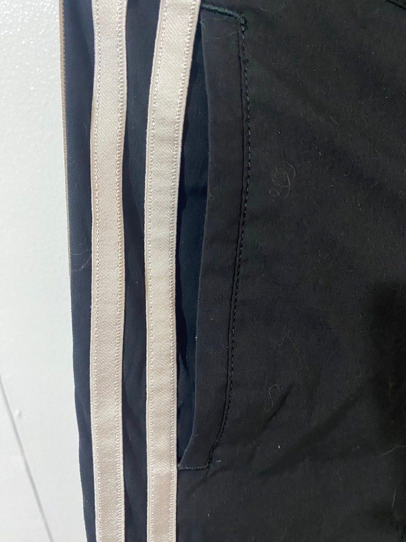 Sweat pants (Category: Other Bottoms) located in Las Pinas. Submitted by aaacollection (Listing ID 1373422251, Image 3). Description: Original Adidas Bought from Japan.