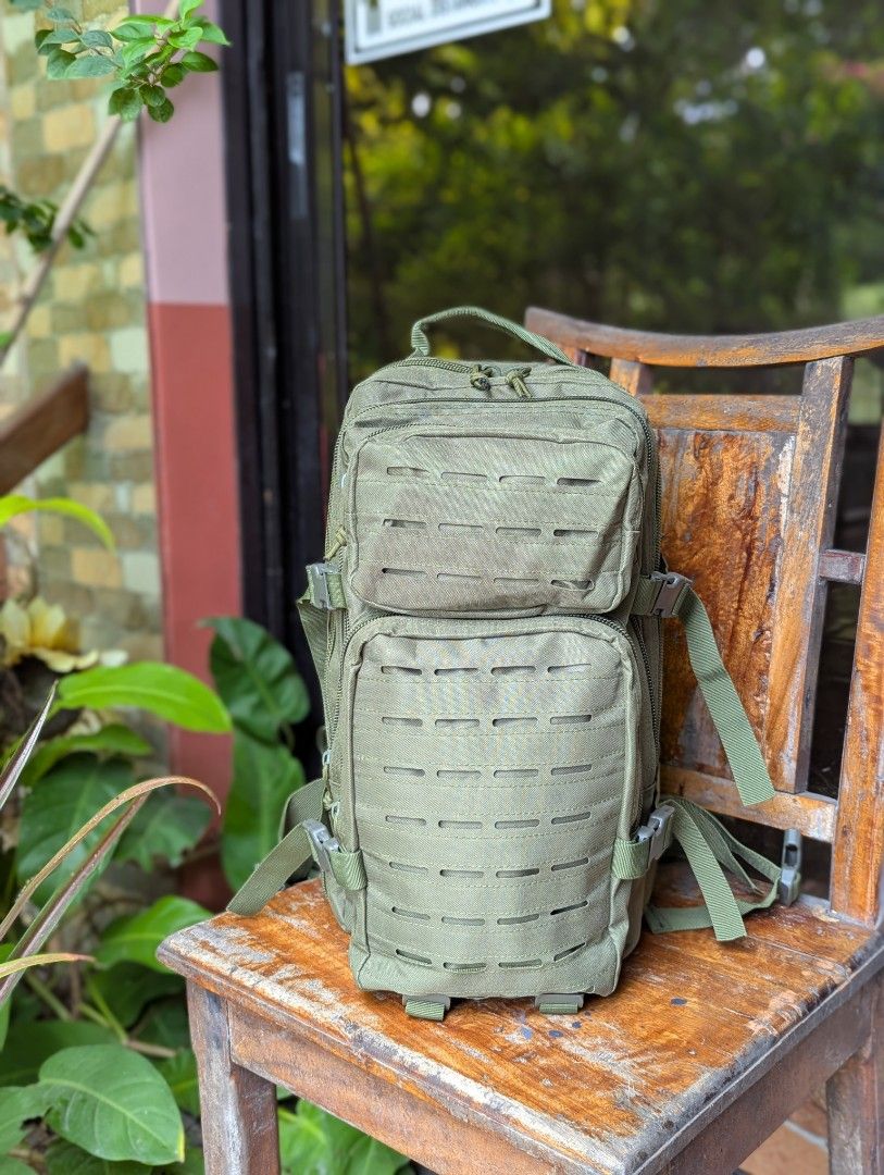 Tactical Backpack aprrox 20L (Category: Backpacks) located in Dagupan City. Submitted by bo0ms (Listing ID 1373438937, Image 1). Description: For sale Tactical Backpack aprrox 20L Slightly Used in Very Good Condition Like New, almost no Signs of Usage, No Usability Issues, no holes, no fading, no discoloration, no Friction marks, Very Clean Inside Out, Still Very Presentable. Perfect Everyday Bag. No Brand, Color olive Green. Price is 1450php+ Sf