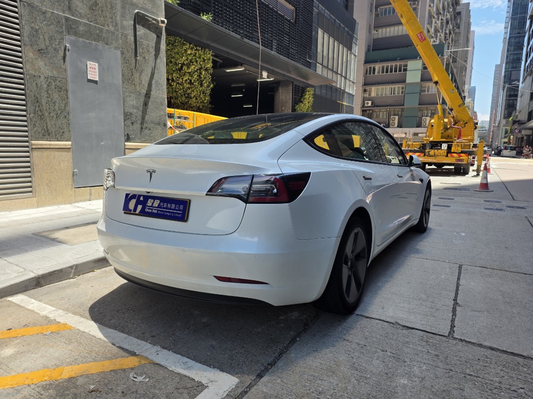 Tesla Model 3 SR Auto62863126063362112