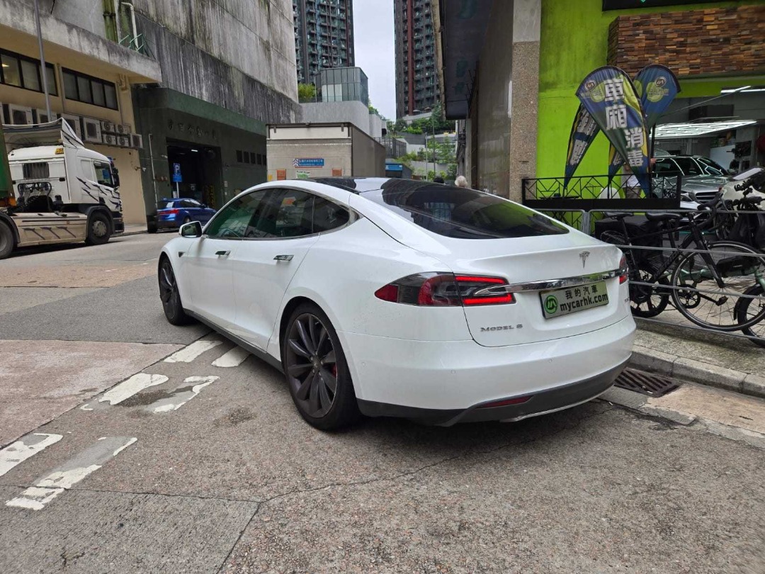 Tesla MODEL S P85D Manual62863127337731113