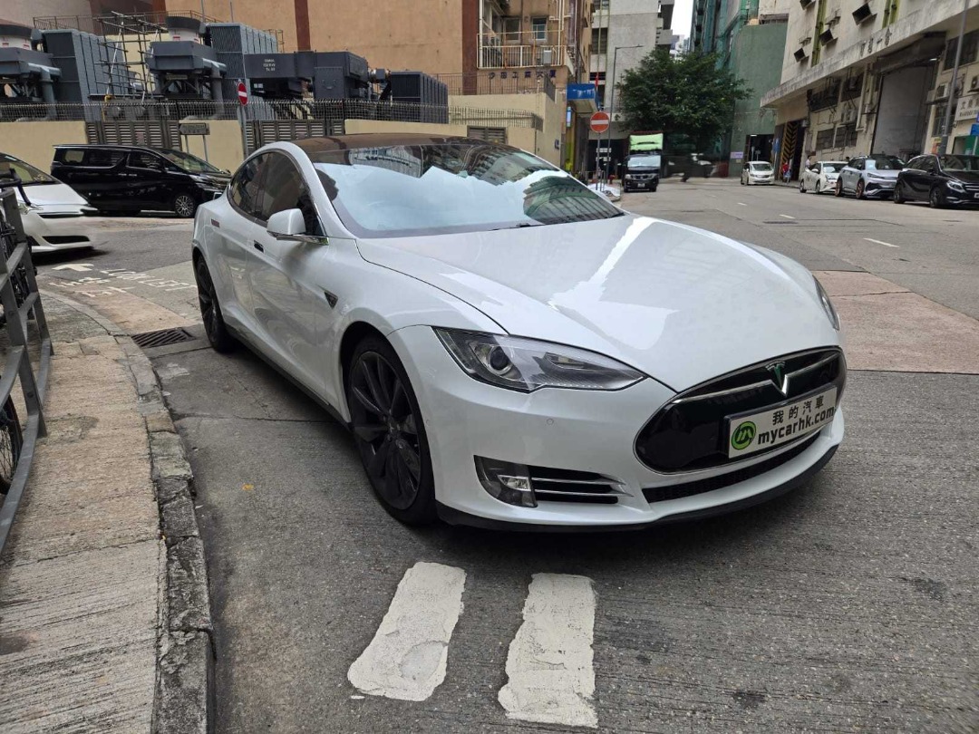 Tesla MODEL S P85D Manual62863127337731112