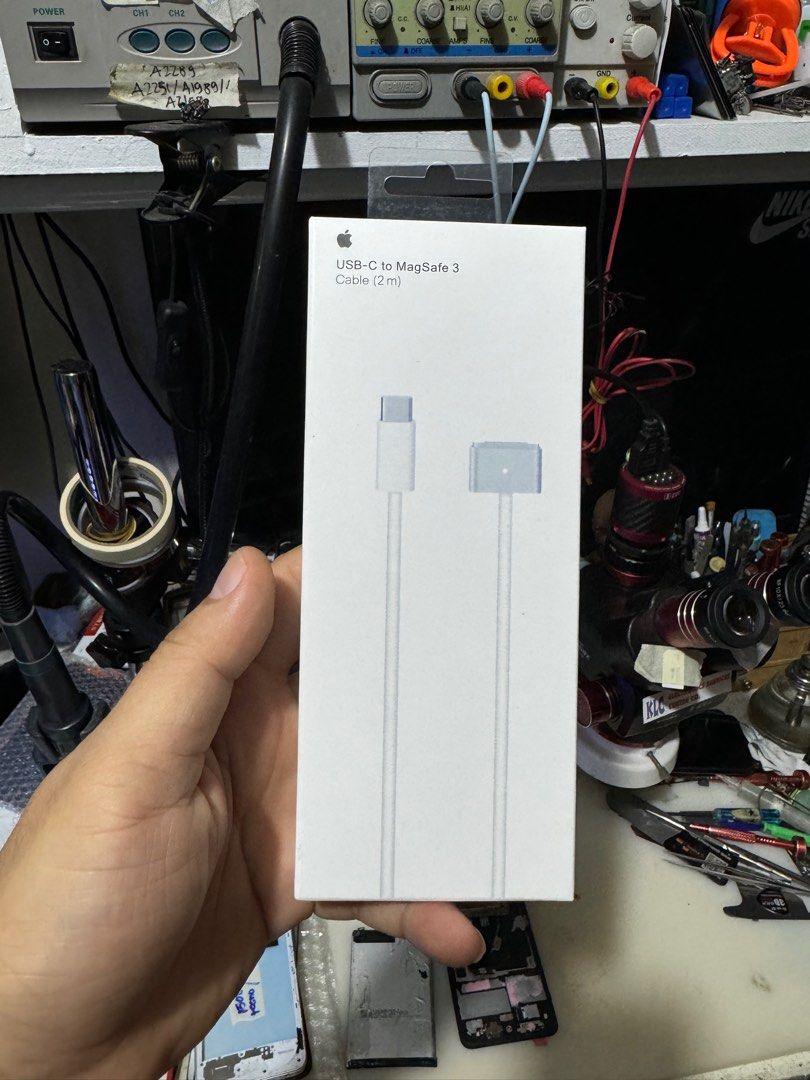 USB C to Magsafe 3 Cable for Macbook (2 Meters) (Category: Cables & Adaptors) located in Makati City. Submitted by jc.cuerdo (Listing ID 1373402530, Image 1). Description: .