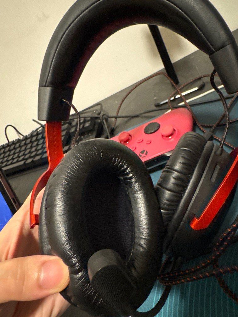 Used HyperX Cloud III Gaming FPS pro headset62863061893633111