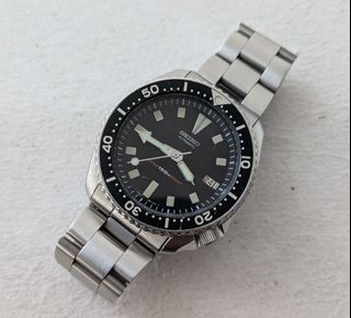 (Category: ) located in . Submitted by 76watches (Listing ID 1373475208, Image 1). Description: .