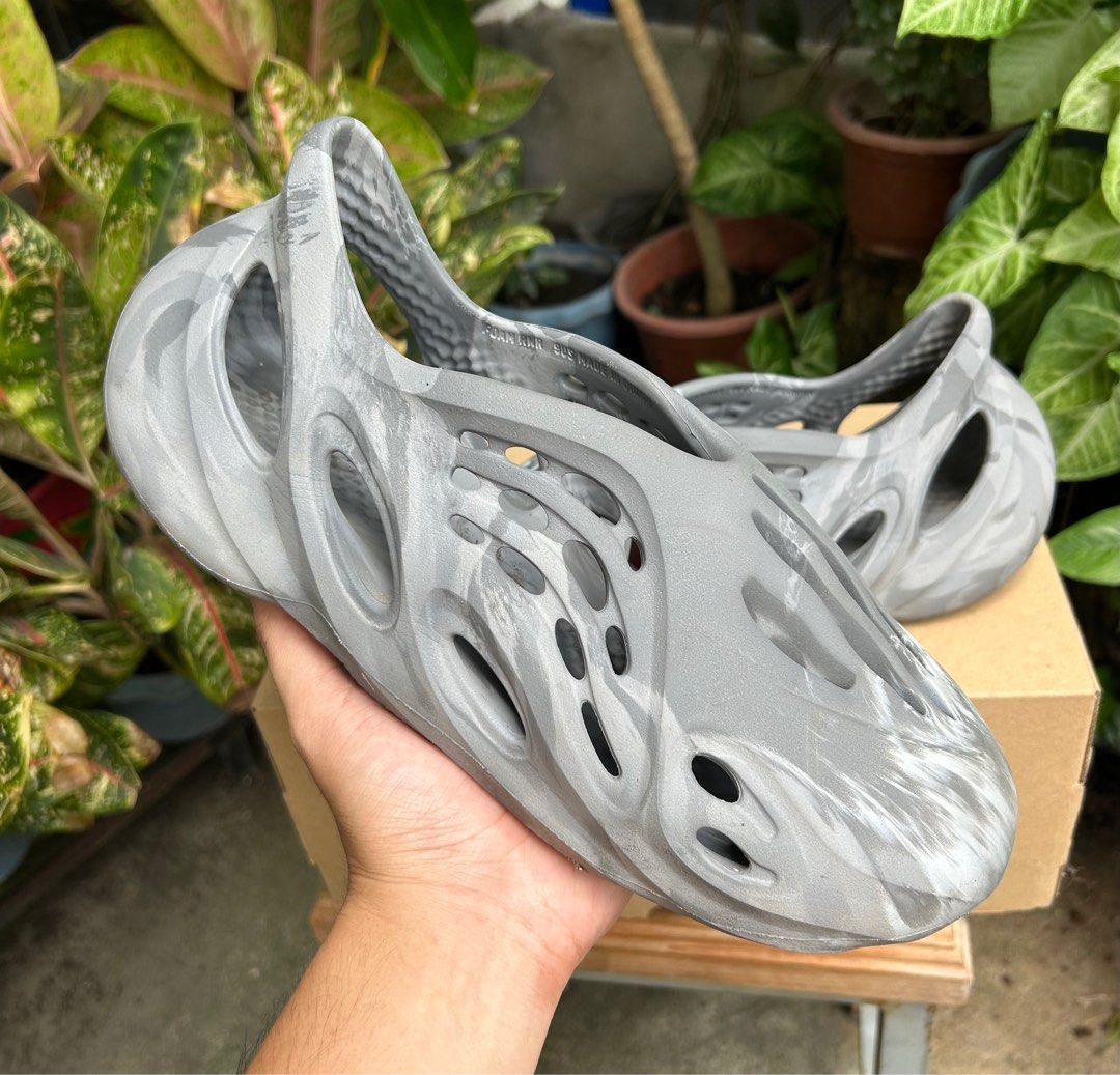 Yeezy Foamrunner MX Granite (Category: Slippers & Slides) located in Bulacan. Submitted by soleeater.ph (Listing ID 1373403538, Image 2). Description: Foamrunner ‘MX Granite’ size 9 8.5/10 condi ₱2980 ONLY • pwede COD / COP / LAY AWAY • Nationwide shipping • QC or Bulacan loc Shipping via Lalamove, LBC, Flash or J&T 📩 .