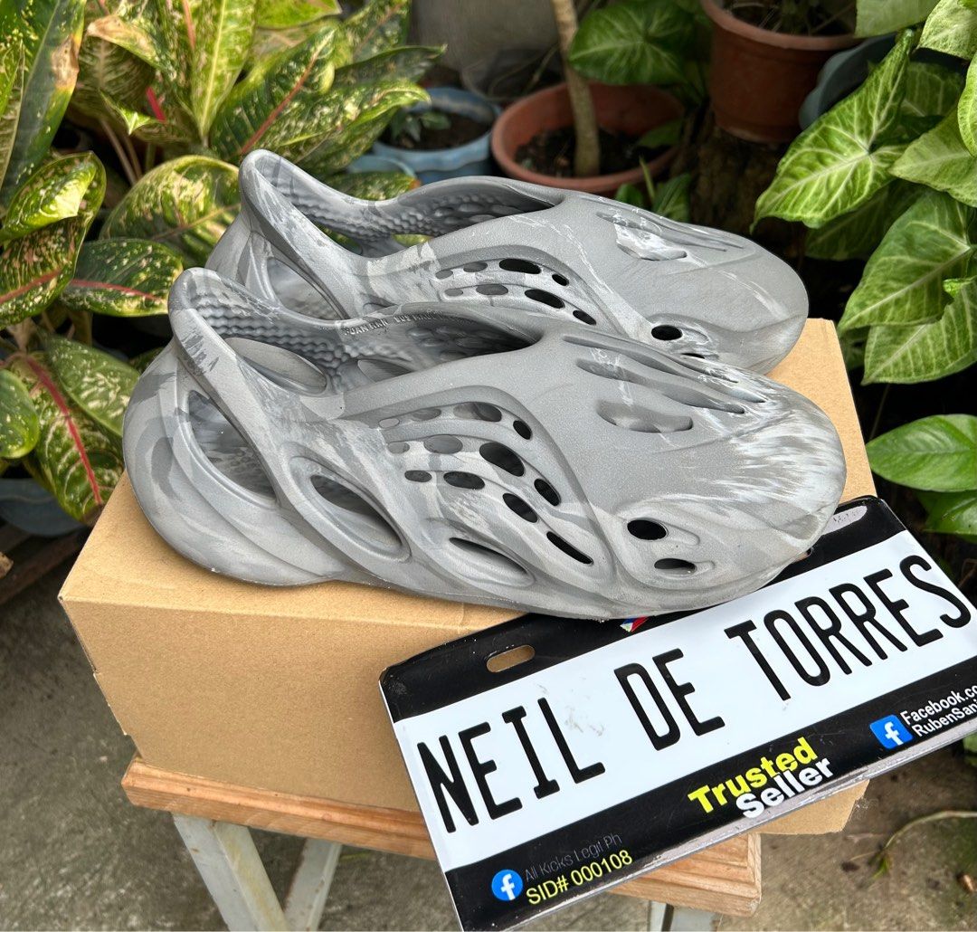 Yeezy Foamrunner MX Granite (Category: Slippers & Slides) located in Bulacan. Submitted by soleeater.ph (Listing ID 1373403538, Image 1). Description: Foamrunner ‘MX Granite’ size 9 8.5/10 condi ₱2980 ONLY • pwede COD / COP / LAY AWAY • Nationwide shipping • QC or Bulacan loc Shipping via Lalamove, LBC, Flash or J&T 📩 .