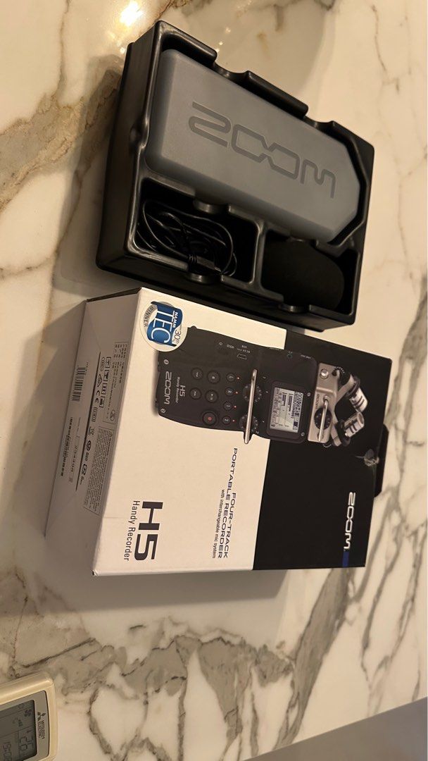 Zoom H5 Four-Track Portable Recorder62863111005059119