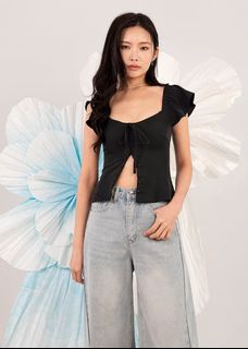 (Category: ) located in . Submitted by shoppingismyycardio (Listing ID 1373740601, Image 1). Description: .