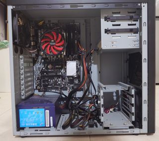 自用桌上型電腦630099750073621120