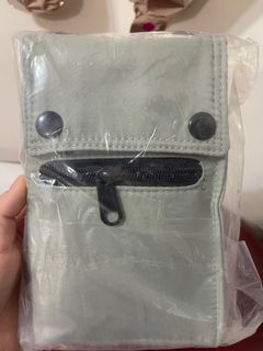 由 hhjui546565656565 (刊登 ID 1373594293，圖片 1) 提交，位於 的 (類別：)，說明：。