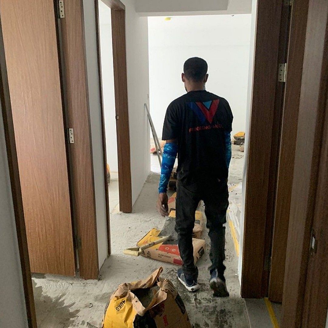 💫 budget friendly Cement screeding and self leveling service/Epoxy flooring/grouting service/62863093777667114