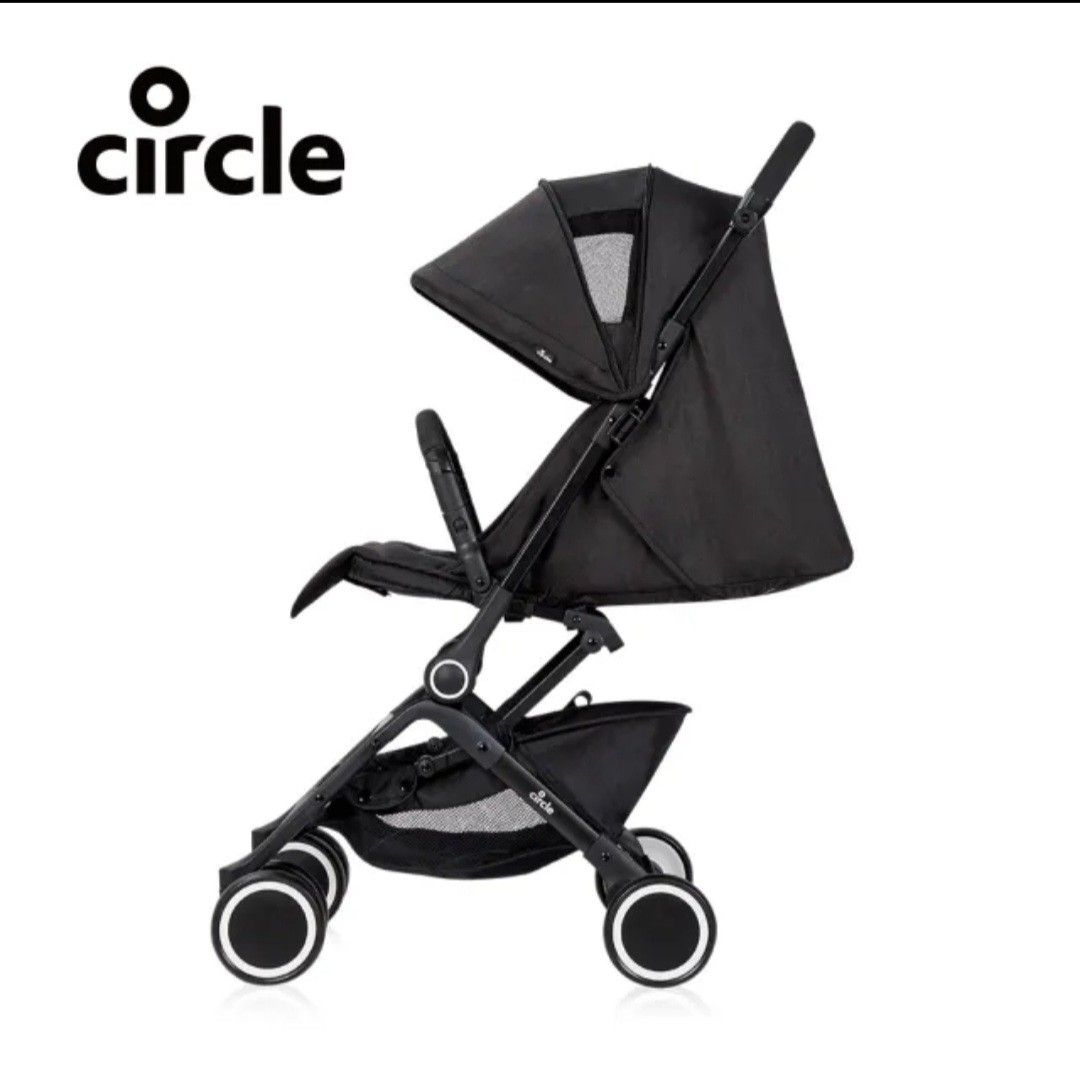 由 wsaki (刊登 ID 1373584021，圖片 2) 提交，位於 新北市 (New Taipei) 的 二手 circle 黑色 可折疊 嬰兒車 (類別：嬰兒車)，說明：使用4年 附推車專用擋雨罩 可折疊放機車前面 可面交看車況 因體積大不方便宅配。