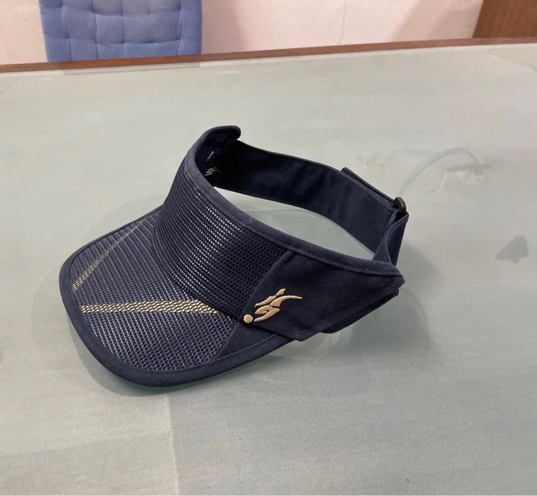 Authentic Adidas Performance Football Visor Cap (Category: Caps & Hats) located in Singapore. Submitted by malinjatcm58552 (Listing ID 1373709664, Image 1). Description: .