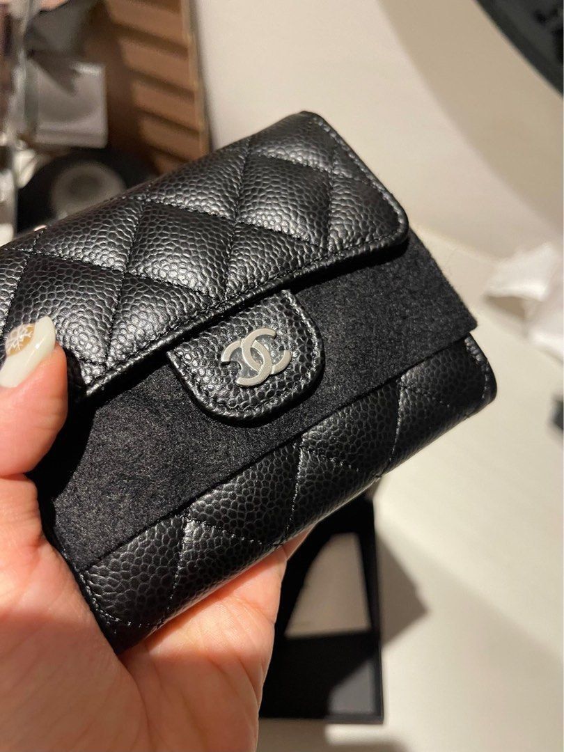 Authentic Chanel Classic Flap Trifold Wallet (Category: Luxury Bags & Wallets) located in Quezon City. Submitted by breakmyfashion (Listing ID 1373620951, Image 3). Description: Comes in full set with receipt, authenticity card, box, paperbag and dust bag. .