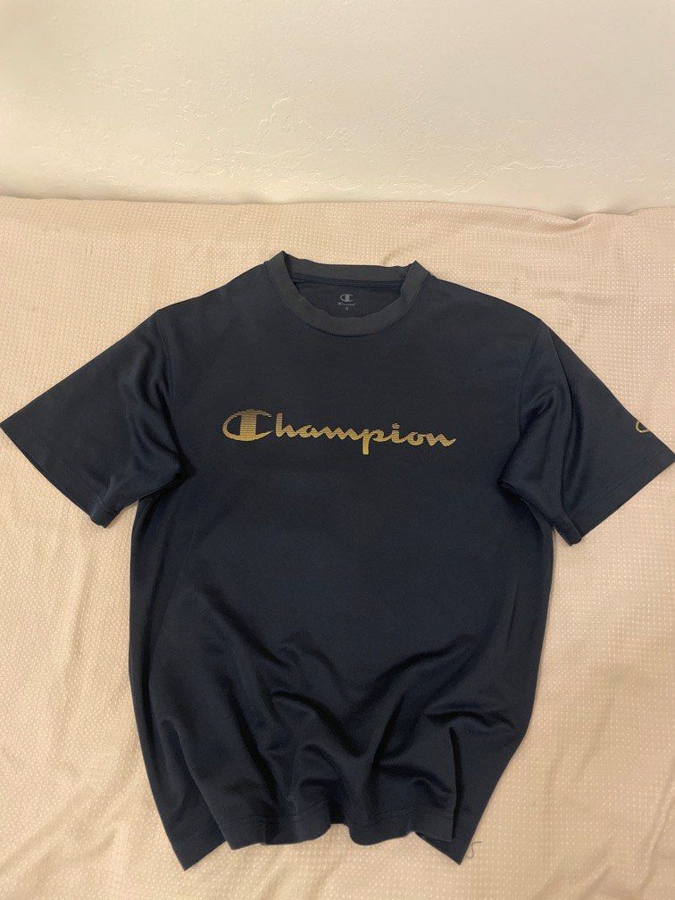 Basic Tee (Category: Tshirts & Polo Shirts) located in Kuala Lumpur. Submitted by sellingneededitems (Listing ID 1373729112, Image 1). Description: ~ p 21 / l 26.5 ~ condition 💯 ~ details pm ~ kain jersey -negotiable .