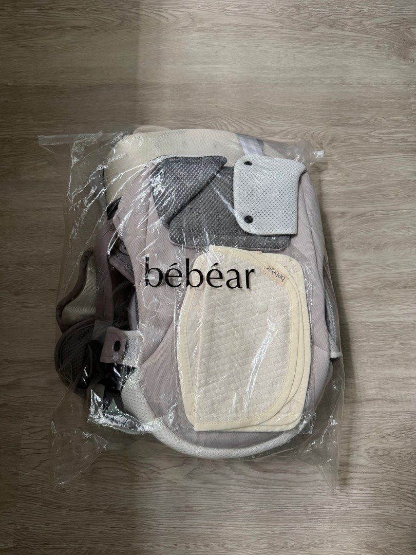 Bebear baby carrier (Category: Maternity Care) located in Singapore. Submitted by ajiksem (Listing ID 1373626681, Image 1). Description: Condition is brand new. No box. Never used before only remove from packaging to see how it is. Wife didnt like it because it’s complicated to use. Hence i’m selling. Bought for .