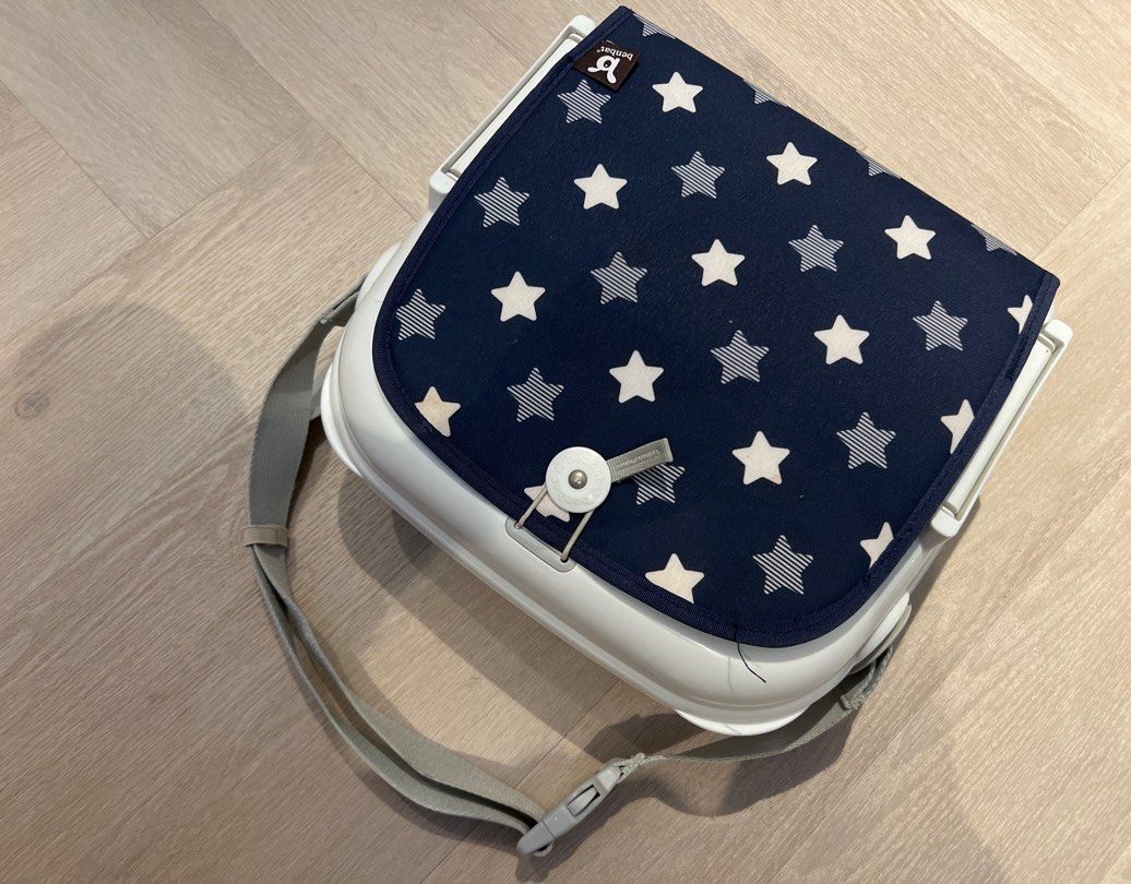 Benbat YummiGo2 Booster Seat (Navy Stars) (Category: Carriers & Slings) located in Singapore. Submitted by zennix (Listing ID 1373648711, Image 1). Description: Selling as hardly use. Used with care..