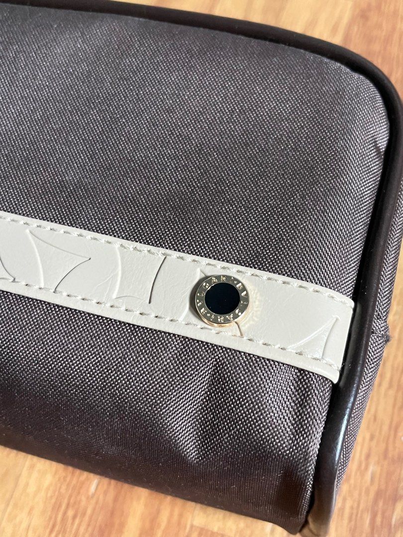 Bvlgari Emirates Amenity Pouch (Category: Luxury Bags & Wallets) located in Quezon City. Submitted by chris.secondhand (Listing ID 1373630119, Image 2). Description: From Emirates Business Class. EXTRA.