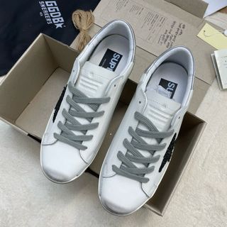 (Category: ) located in . Submitted by shoes_locker (Listing ID 1373676865, Image 1). Description: .