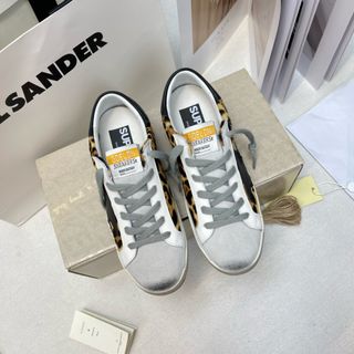 (Category: ) located in . Submitted by shoes_locker (Listing ID 1373681041, Image 1). Description: .