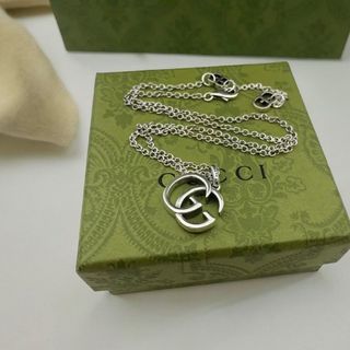(Category: ) located in . Submitted by fashion.shoppp (Listing ID 1373758700, Image 1). Description: .