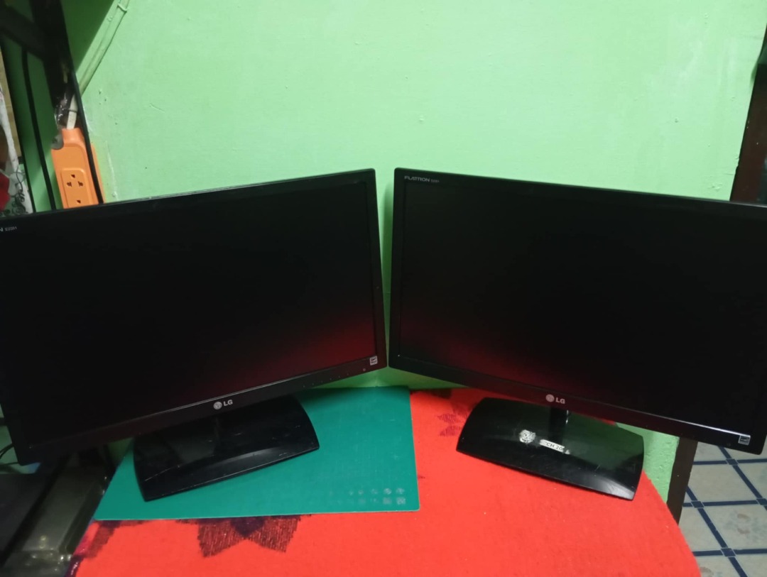 computer monitor LG 2pcs 24inc 3.2k nalang yan dalawa, Computers & Tech ...