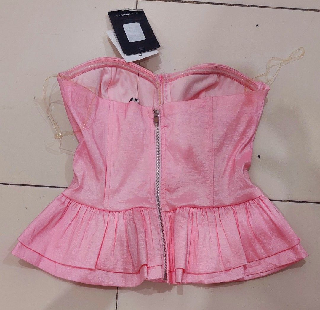 Cutie peplum top (Category: Sleeveless) located in Quezon City. Submitted by letsdecluttermanila (Listing ID 1373656988, Image 2). Description: brandnew and nakastock lang sa closet rfs:impulsive buying.