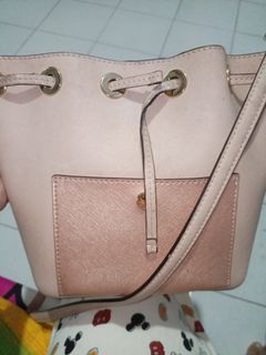 (Kategori: ) berada di . Dikirim oleh ekawatiy1522062 (ID iklan 1373586138, Gambar 1). Deskripsi: .