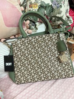 (Category: ) located in . Submitted by farah2177 (Listing ID 1373695856, Image 1). Description: .