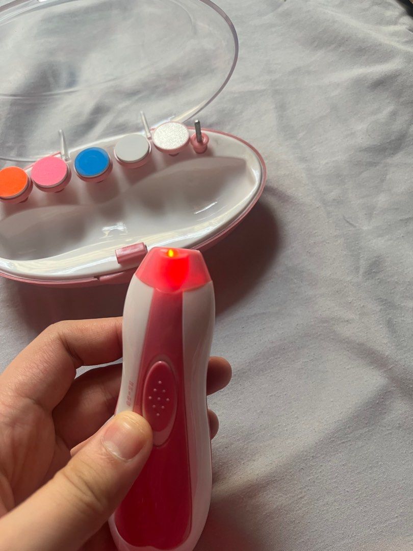 Electric nail cutter (Category: Baby Toiletries & Grooming) located in Manila. Submitted by fancyschmancynezz (Listing ID 1373666922, Image 2). Description: Battery not included.