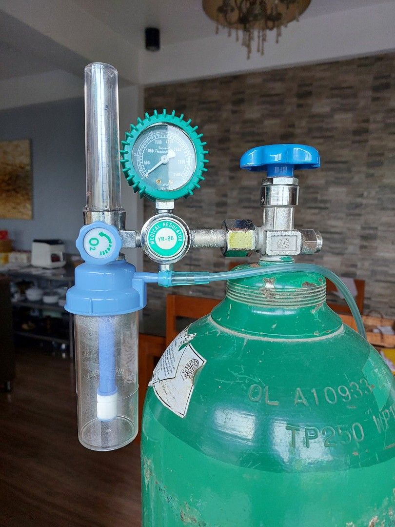 Empty tank with regulator with trolley (Category: Medical Supplies & Tools) located in Cagayan de Oro. Submitted by jocelynt483 (Listing ID 1373763125, Image 3). Description: location - cagayan de oro city price P13,500 inclusion: empty tank standard size regulator metal trolley with heavy duty wheels.