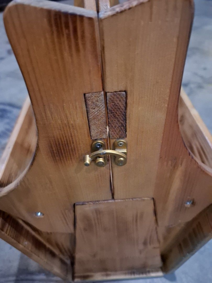 Foldable Basket to Picnic Table Wooden (Category: Other Home Appliances) located in Davao. Submitted by beahanne (Listing ID 1373685065, Image 3). Description: rfs: decluttering • no damage and fully functioning • in table form, can carry heavy weights.