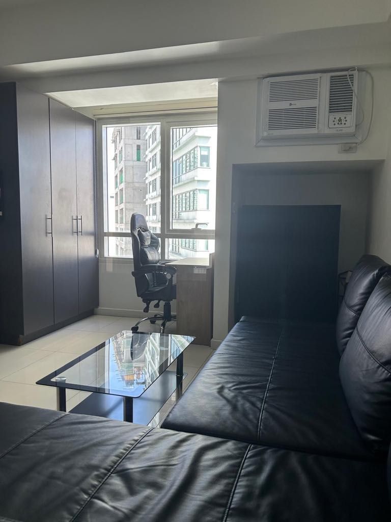 For Sale: Senta (Category: Apartments & Condos) located in Manila. Submitted by renz_yao (Listing ID 1373740740, Image 2). Description: For Sale: Senta Makati 34sqm- Studio unit 32nd floor Fully Furnished No parking View of Greenbelt and Pool 8.5m gross 0917 881 3530 Renz Yao RE/MAX Capital PRC REB 0033544 .
