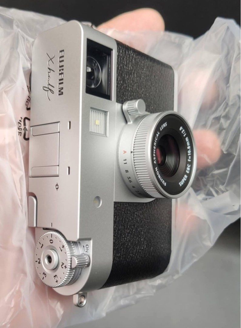 Fujifilm X-half (Fuji X-HF1) (Category: Cameras) located in Quezon City. Submitted by triggersay3 (Listing ID 1373670267, Image 2). Description: BRAND NEW Fujifilm X-half (Fuji PH unit) ► ₱55,000 𝗧𝗿𝗮𝗱𝗲𝘀 𝗮𝗰𝗰𝗲𝗽𝘁𝗲𝗱. 𝗕𝘂𝘆𝗶𝗻𝗴 𝗙𝘂𝗷𝗶 𝗰𝗮𝗺𝗲𝗿𝗮𝘀 𝗮𝗻𝗱 𝗹𝗲𝗻𝘀𝗲𝘀. 𝗖𝗢𝗡𝗗𝗜𝗧𝗜𝗢𝗡 : ⇥ Brand new ⇥ Fuji PH unit ⇥ 1 year warranty ⇥ 0 shutter count 𝗜𝗡𝗖𝗟𝗨𝗦𝗜𝗢𝗡𝗦 : Complete inclusions 𝗠𝗢𝗗 : same day delivery via Grab/La