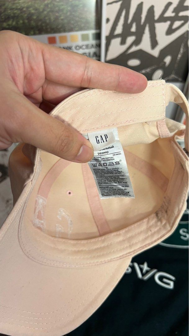 GAP CAP (Category: Cap & Hats) located in Kota Kinabalu. Submitted by nice.bah (Listing ID 1373703190, Image 3). Description: CONDITION 9/10 NEGOTIABLE DFOD.