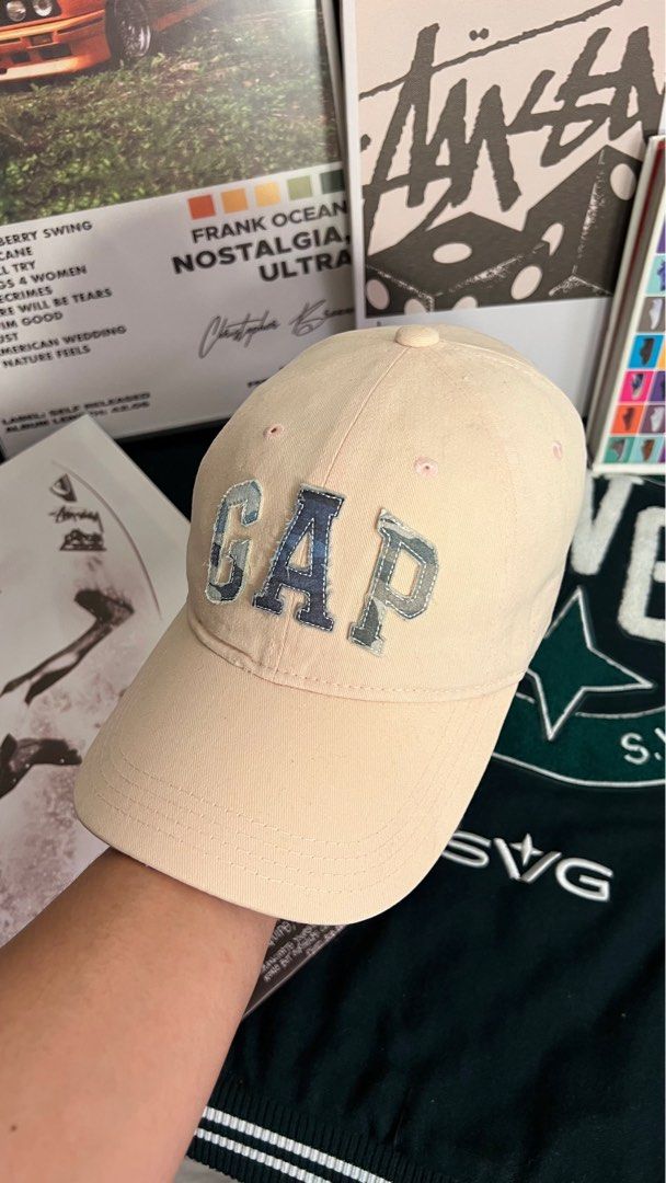 GAP CAP (Category: Cap & Hats) located in Kota Kinabalu. Submitted by nice.bah (Listing ID 1373703190, Image 1). Description: CONDITION 9/10 NEGOTIABLE DFOD.