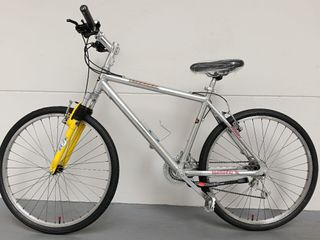 (Category: ) located in . Submitted by neo.on.wheels (Listing ID 1373638503, Image 1). Description: .