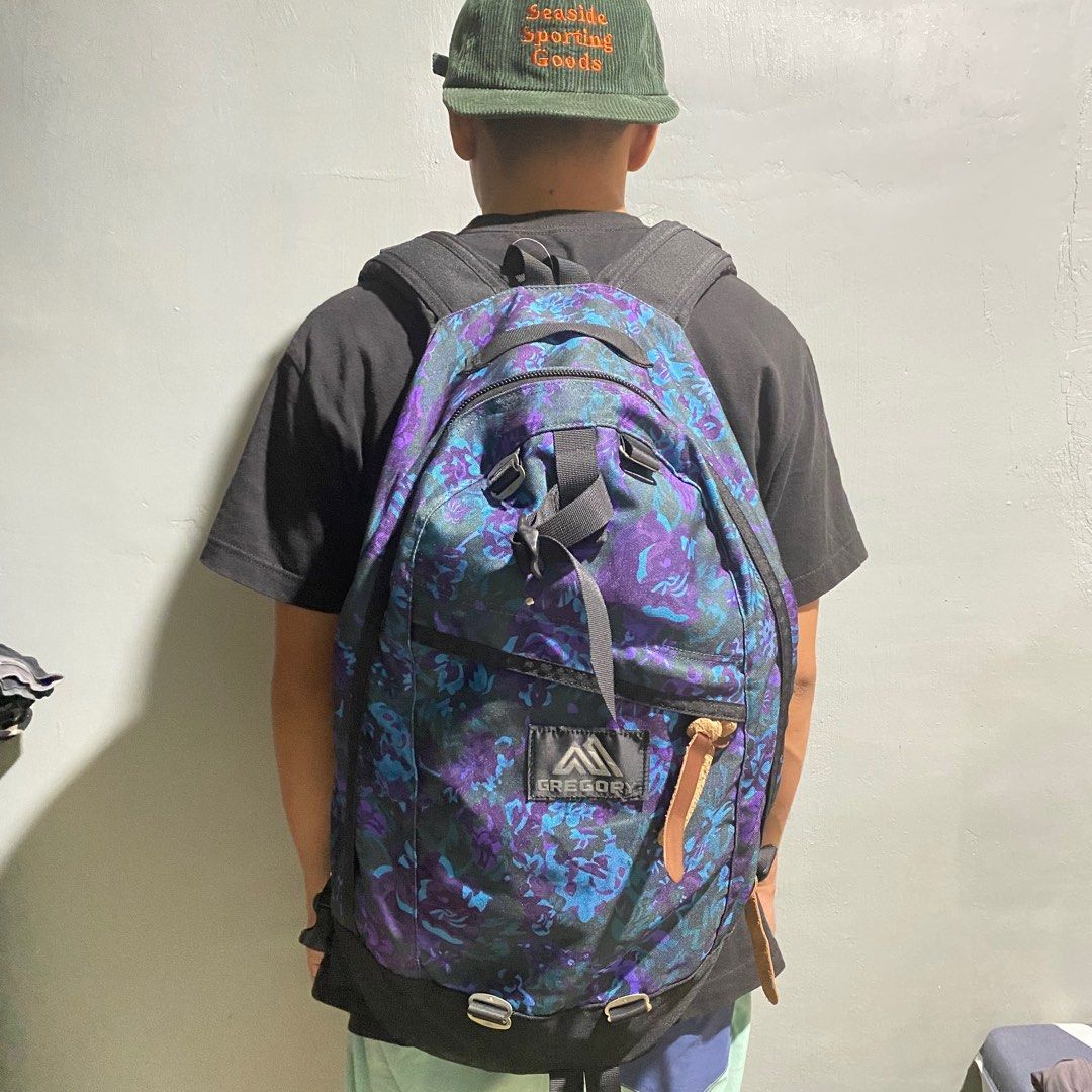 Gregory Backpack (Category: Backpacks) located in Bago City. Submitted by johnpaul_gidlayan (Listing ID 1373675712, Image 2). Description: Gregory Backpack Excellent condition Issue check on pic not noticeable 1600freeship.