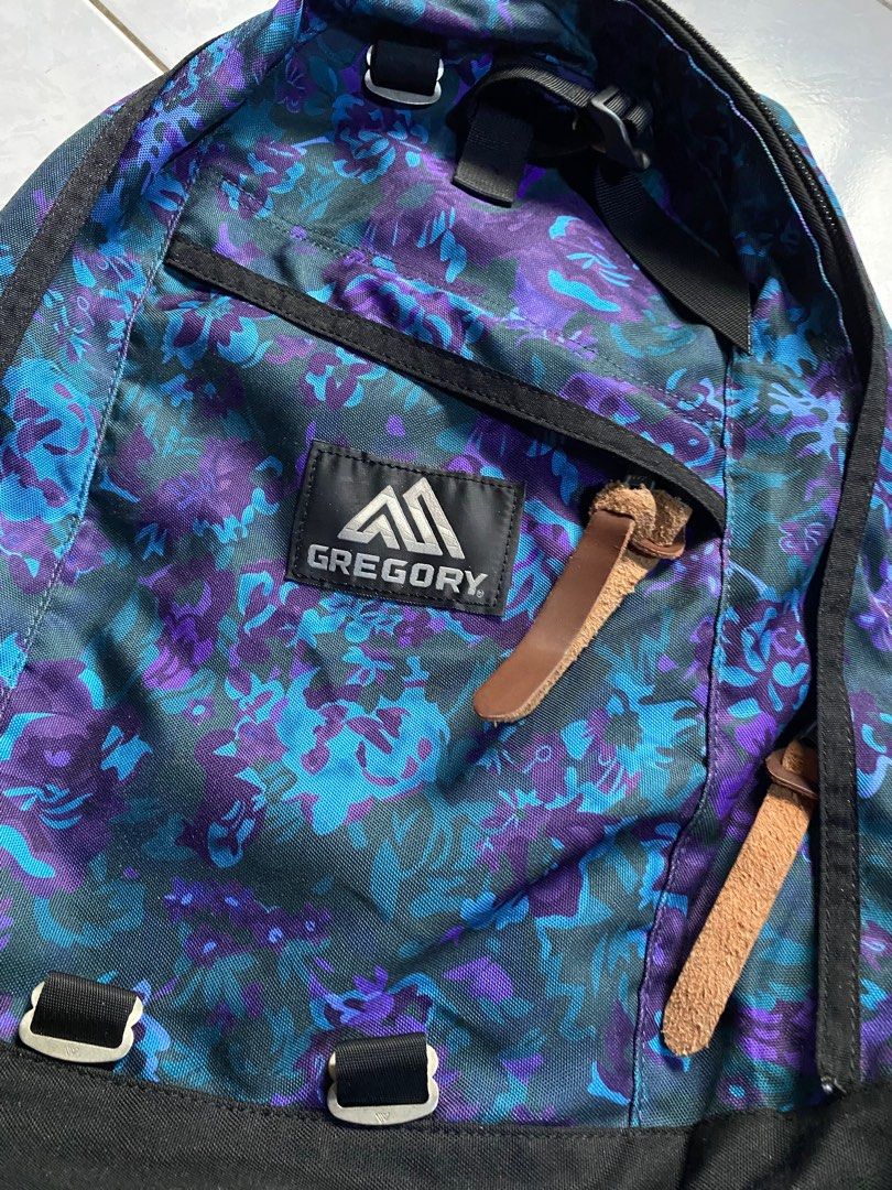Gregory Backpack (Category: Backpacks) located in Bago City. Submitted by johnpaul_gidlayan (Listing ID 1373675712, Image 3). Description: Gregory Backpack Excellent condition Issue check on pic not noticeable 1600freeship.