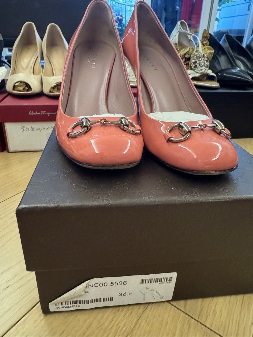 Gucci （分類：高跟鞋）位於 Hong Kong。 由 ch_lcpaa 提交（商品編號 1373720413，圖片 3）。簡介： Size 36.5 but usually I fit in size 37。