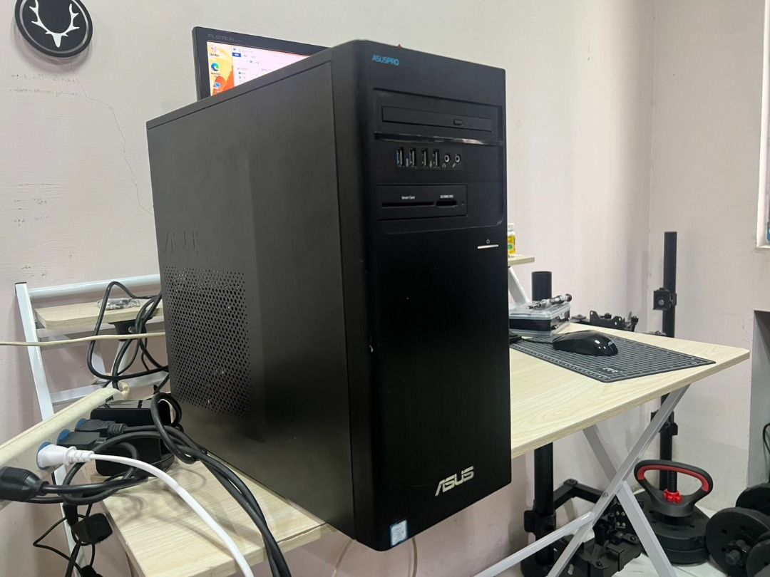 由 alan64041029400 (刊登 ID 1373674923，圖片 1) 提交，位於 高雄市 (Kaohsiung) 的 🔥特價/免運🔥i5-8代 桌上型電腦 遊戲電腦主機 二手電腦 (類別：桌上電腦或筆記型電腦)，說明：地點: 高雄鳳山 以下為標配規格 電腦型號 ASUS 原裝機(贈鍵盤滑鼠 線材) 處理器 I5-8500 記憶體 DDR4 8G 傳統硬碟 SATA3 500G SSD固態硬碟 120G 顯示卡 GTX750 TI 電源 300W 作業系統 W10.W7 正版授權可自選 文書系統 OFFICE2013 正版 基本文書 影音 絕對沒問題 !! 如有專業用途可另外詢問（中高階機等） 選配1 SSD240G+500G +$500 SSD480G+500G +$700 選配2 記憶體升級成16G+$400 選配3 依客訂加裝顯卡(可聊聊) 選配4 27吋螢幕+$1000 此商品為二手良品.學校單位換下 出機前都會燒機測試穩定度 商品外觀約7-8成新.如追求完美請勿